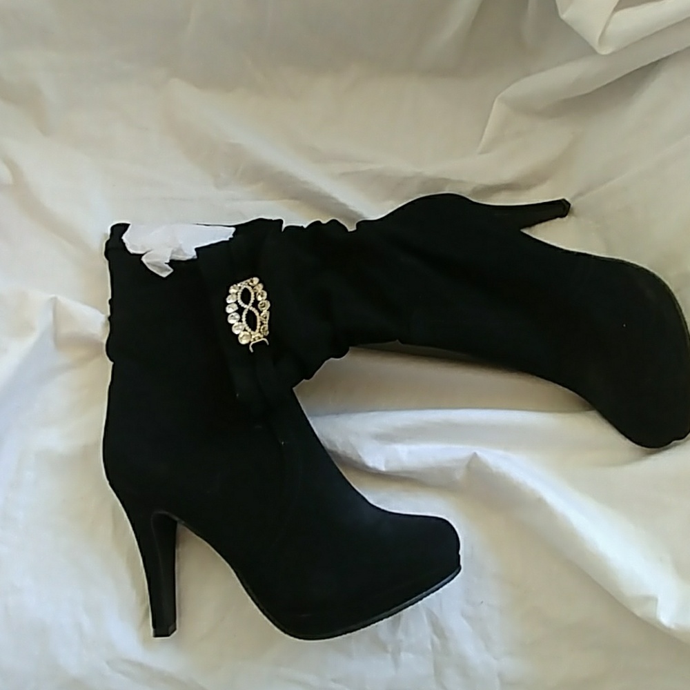 NWOT Heeled Boots